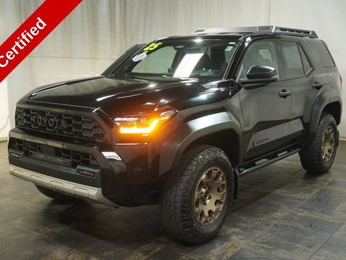 Certified 2025 Toyota 4Runner Trailhunter AWD/4WD image 2