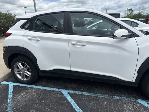 Used 2023 Hyundai Kona SE FWD image 4
