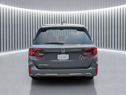 Certified 2025 Honda Odyssey EX-L image 6