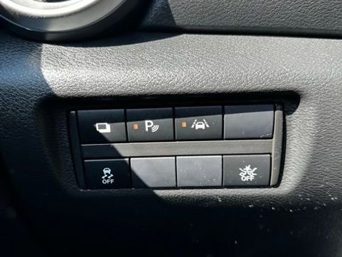 Used 2024 Nissan Versa S w/ Trunk Package image 19