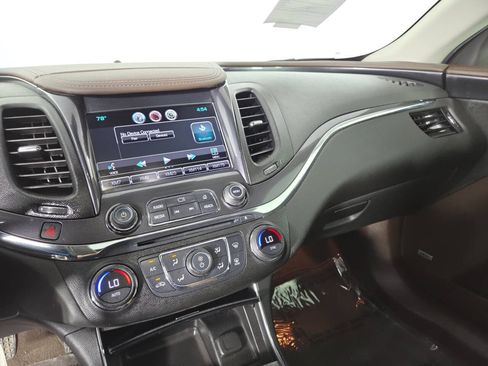 Used 2014 Chevrolet Impala LT FWD image 24