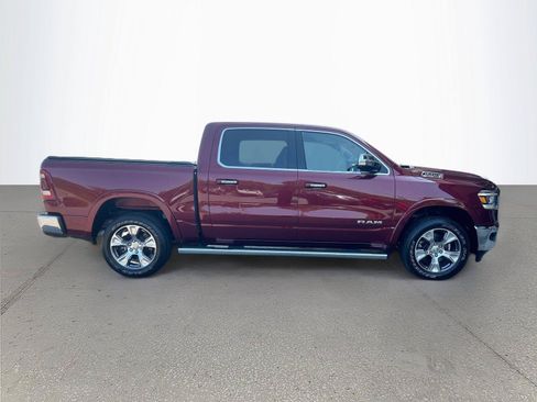 Used 2022 RAM 1500 Laramie AWD/4WD image 3
