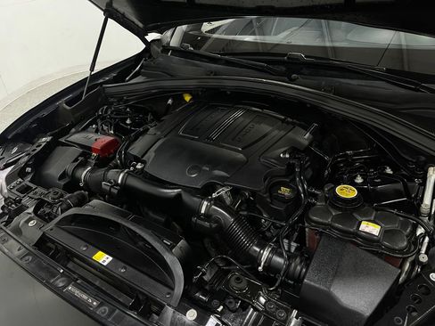 Used 2018 Jaguar F-PACE S image 29