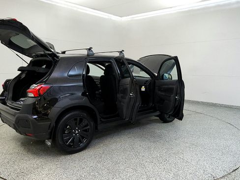 Used 2025 Mitsubishi Outlander Sport ES AWD/4WD image 12