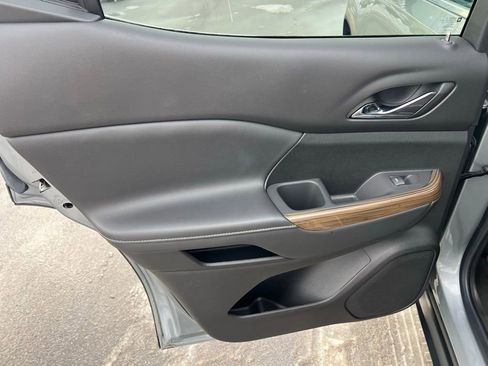 Used 2023 GMC Acadia SLE w/ Driver Convenience Package image 19