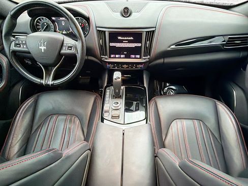 Used 2023 Maserati Levante GT AWD/4WD image 16