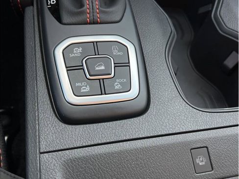 New 2026 Nissan Frontier PRO-4X w/ Pro Premium Package AWD/4WD image 17