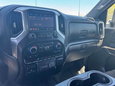 Used 2022 Chevrolet Silverado 2500 LT w/ Fleet Comfort Package AWD/4WD image 22