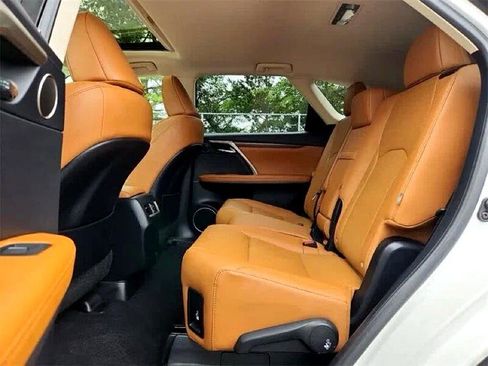 Used 2022 Lexus RX 350L Premium image 7