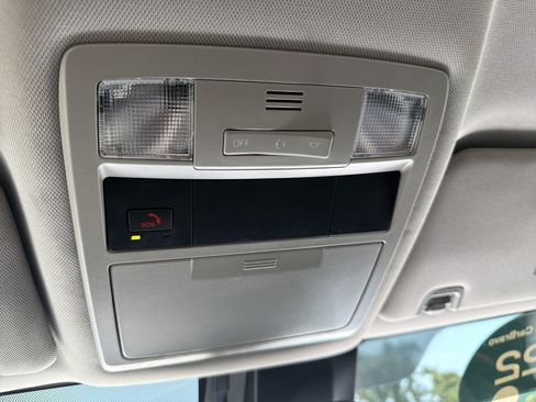 Used 2022 Toyota Tacoma SR5 w/ Technology Package RWD image 23
