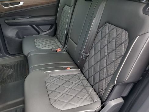 Used 2024 Volkswagen Atlas SEL Premium R-Line AWD/4WD image 10