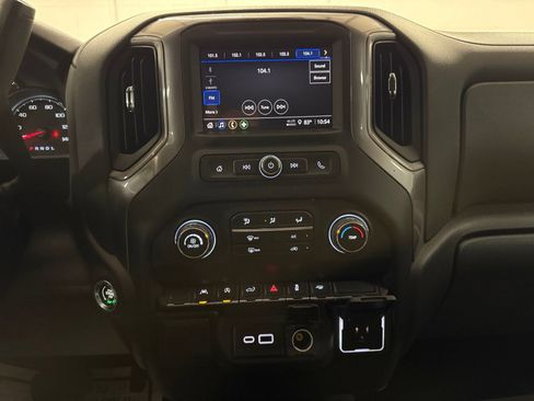 Used 2025 Chevrolet Silverado 1500 Custom w/ Turbomax Blackout Package RWD image 12
