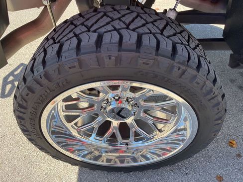 Used 2024 RAM 2500 Limited w/ Safety Group image 11