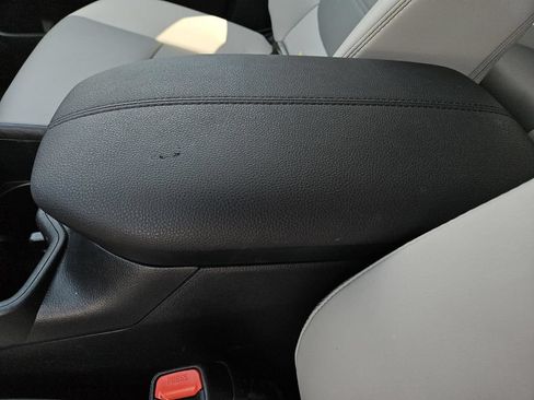Used 2023 Toyota RAV4 XLE Premium AWD/4WD image 36