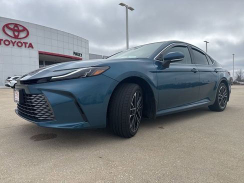 Certified 2025 Toyota Camry XLE image 6