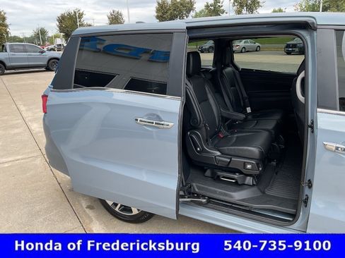 Used 2024 Honda Odyssey Touring image 19