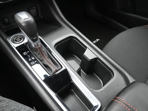 Used 2025 Nissan Sentra SR image 18