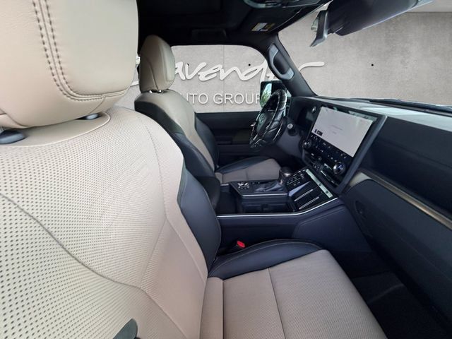 Used 2025 Lexus GX 550 AWD/4WD image 30