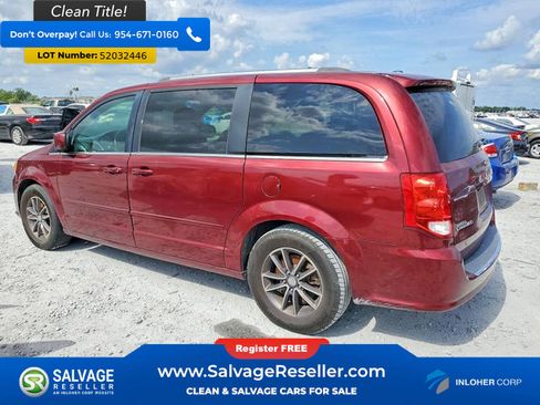 Used 2017 Dodge Grand Caravan SXT FWD image 3