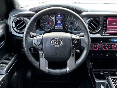 Certified 2021 Toyota Tacoma TRD Off-Road image 5