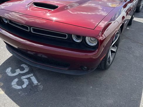 Used 2019 Dodge Challenger R/T w/ Driver Convenience Group RWD image 2