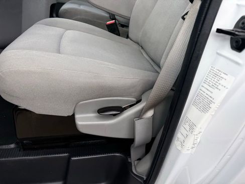 Used 2022 Ford E-450 and Econoline 450 Super Duty w/ Power Windows & Locks Group RWD image 14