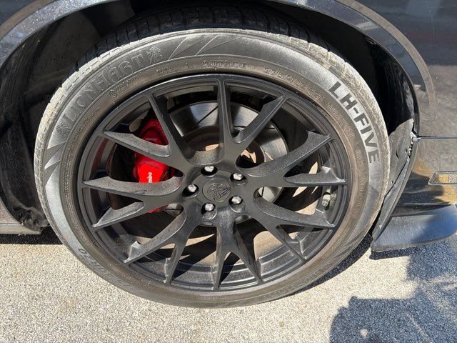 Used 2014 Dodge Challenger SRT8 w/ Harman/Kardon Audio Group RWD image 8