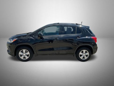 Used 2021 Chevrolet Trax LT w/ Driver Confidence Package AWD/4WD image 3