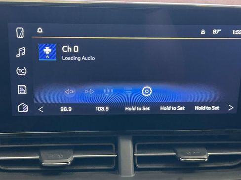 Used 2025 Chevrolet Trax LT w/ LT Convenience Package FWD image 23