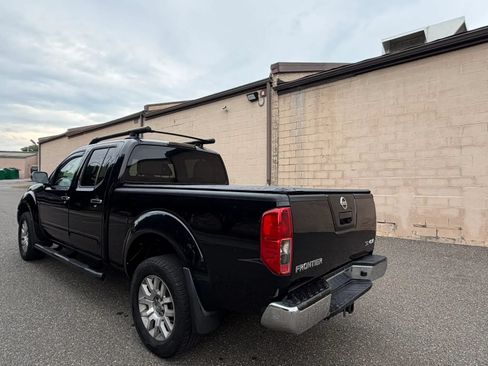 Used 2012 Nissan Frontier SL AWD/4WD image 5