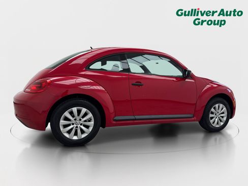 Used 2015 Volkswagen Beetle 1.8T Classic FWD image 9