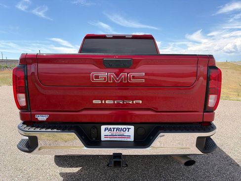 Used 2022 GMC Sierra 2500 SLE w/ SLE Value Package; AWD/4WD image 4