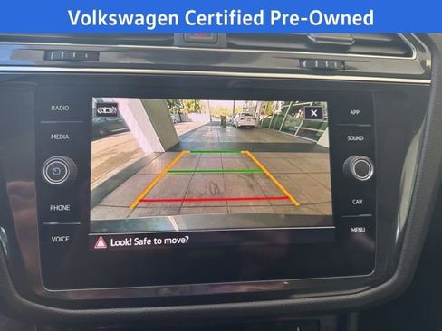 Certified 2022 Volkswagen Tiguan SE R-Line image 27