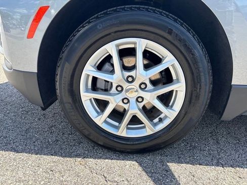 Used 2023 Chevrolet Equinox LT image 10