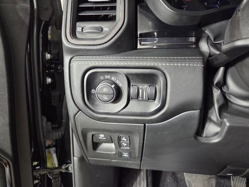 Used 2025 RAM 1500 Limited image 61