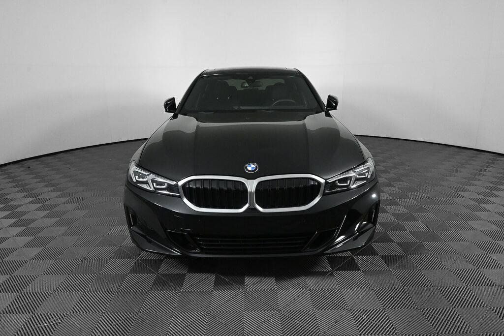 Used 2025 BMW 330i Sedan w/ Convenience Package RWD image 23