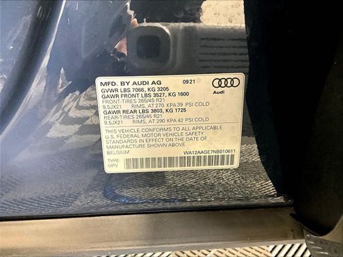 Used 2022 Audi e-tron Premium Plus w/ Premium Plus Package AWD/4WD image 18