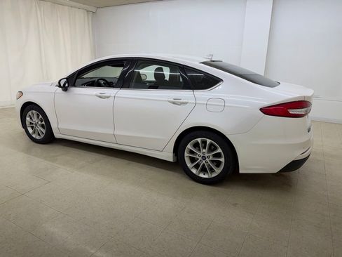 Used 2020 Ford Fusion SE FWD image 3