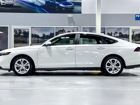 Used 2025 Honda Accord LX image 2