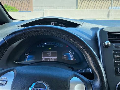 Used 2013 Nissan Leaf S image 10