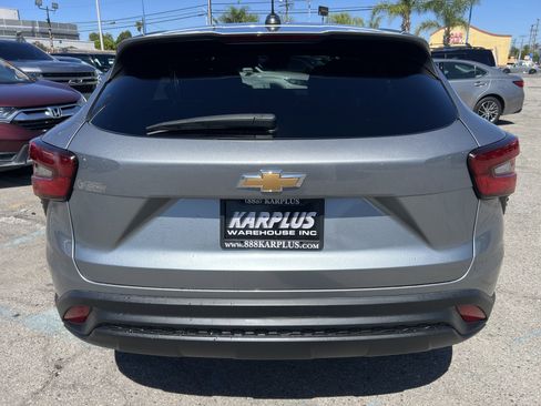 Used 2024 Chevrolet Trax LS FWD image 10