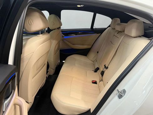 Used 2021 BMW 530i w/ Convenience Package image 17