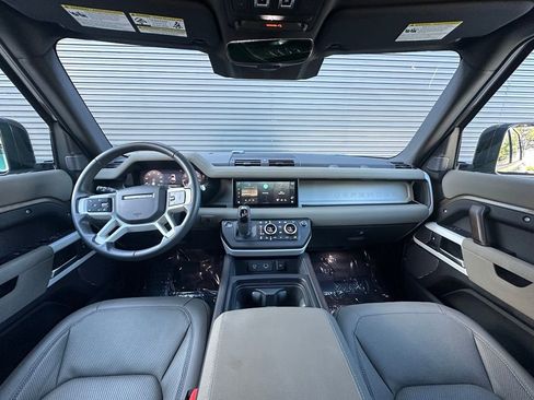 Used 2023 Land Rover Defender 110 X-Dynamic SE AWD/4WD image 6