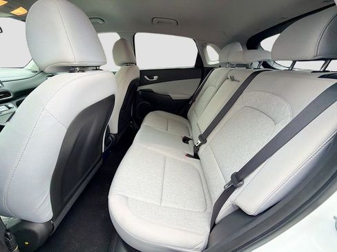 Used 2023 Hyundai Kona SE FWD image 21