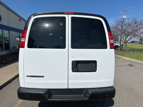 Used 2022 Chevrolet Express 3500 LS image 5