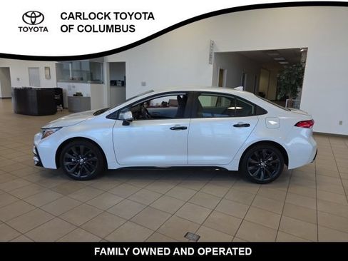 Used 2024 Toyota Corolla SE FWD image 1