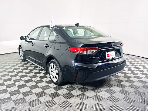 Used 2025 Toyota Corolla LE image 5
