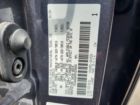 Used 2024 Toyota Sequoia SR5 w/ SR5 Premium Package AWD/4WD image 31