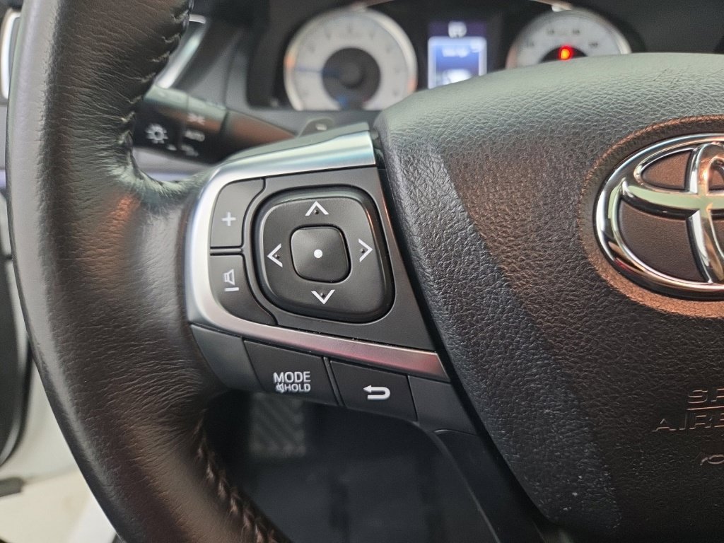Used 2016 Toyota Camry SE FWD image 27