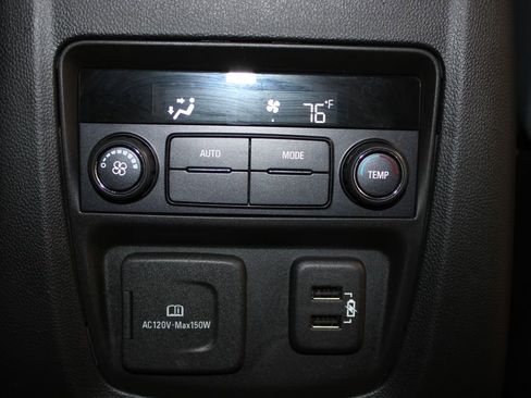 Used 2024 Buick Enclave Essence w/ Experience Buick Package image 35